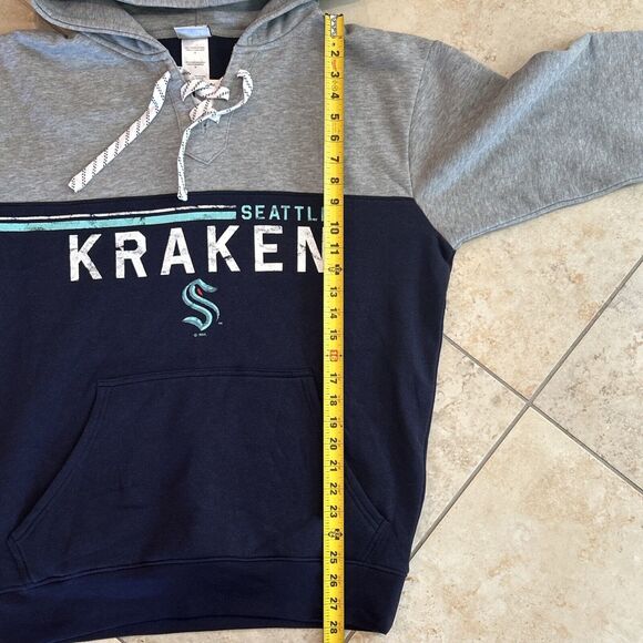 Seattle Kraken Grey Deep Blue Sea Classic Pullover Hoodie Size Medium NHL Hockey - Picture 5 of 7